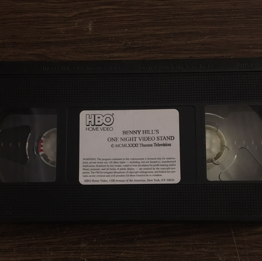 その他 Benny Hill: Home Video Drive-In [VHS] Amazon.com: Benny Hill's One Night Video Stand: 2 hours of