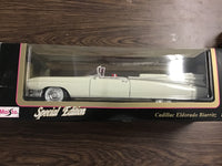 Maisto 1959 Cadillac Special Edition Die Cast Collectible White